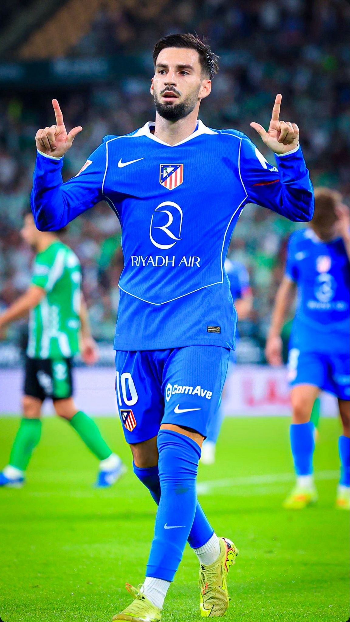 alex baena celebrando gol la cartuja